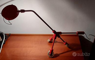 Lampada da tavolo Kila Red Dog di IKEA