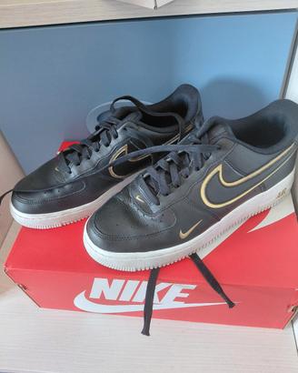 Scarpe Nike oro