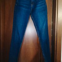 jeans aderenti 