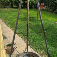 Barbecue griglia treppiede 