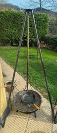 Barbecue griglia treppiede 