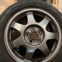 Cerchi Toyota Prius 2006 con pneumatici 80%