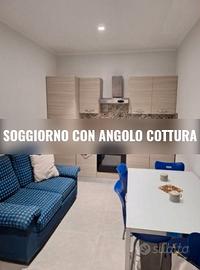 MARCELLiNA BILOCALE ARREDATO BEN COLLEGATO