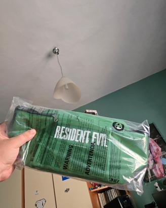 Bucket/Borsa Resident evil  