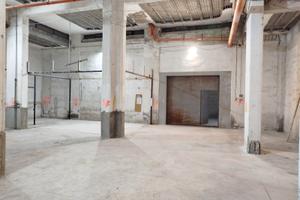 Locale Deposito scantinato C/2