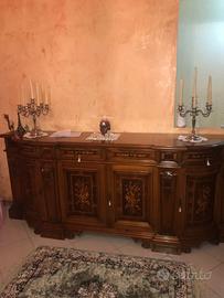 SALA DA PRANZO:  VETRINA - CREDENZA - TAVOLO