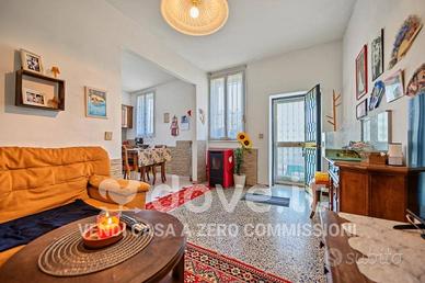 Casa indipendente di 200 m² con 3 locali e posto a