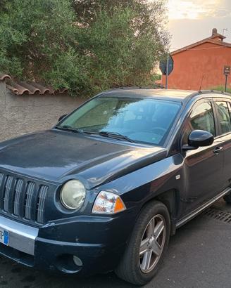 Automobile jeep compass