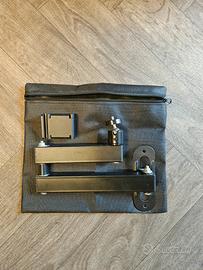 Supporto/stand da muro regolabile