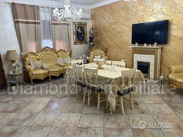 Appartamento con terrazzo a Fiumefreddo di Sicilia
