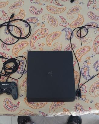 PS4 SLIM 500GB + 15 GIOCHI  + SCATOLA E PAD