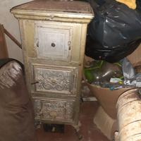 Vecchia stufa a legna