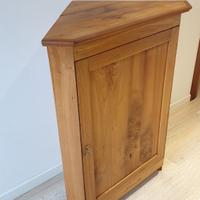 Mobili angolari in legno olmo verniciato 