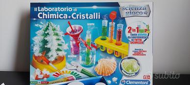 Il Laboratorio di Chimica e Cristalli Clementoni
