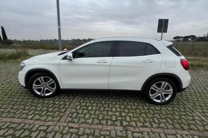 Mercedes GLA 180 d Executive Automatico - 2017