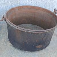 antico calderone in rame 