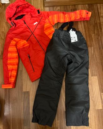 Tuta sci 10anni 140-145 cm,zona Eur