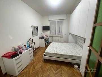 Camera disponibile a rho