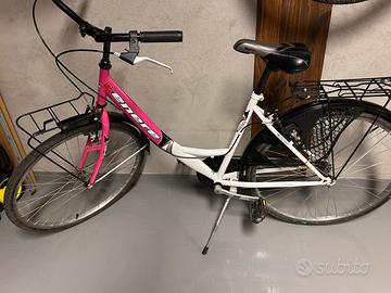Bici donna city bike con portapacchi