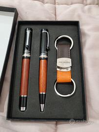 Enrico Coveri Set Penne e portachiavi You & Young