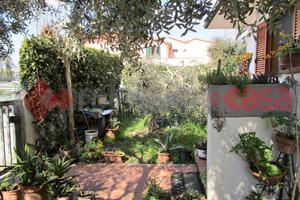 Villa a schiera San Giuliano Terme [G299VRG]