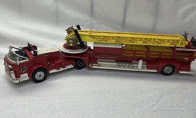 Corgi American LaFrance Aerial Rescue Truck 1:50