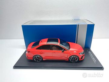 Audi RS3 Limousine Rosso del 2022 - 1/18 IXO & MCG
