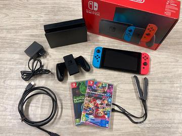 Nintendo Switch (2021) 32GB con accessori e giochi