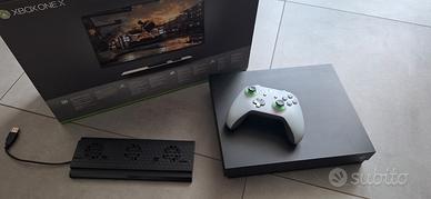 Xbox one X + Pad e mount verticale