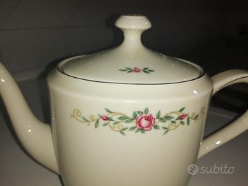 Caffettiera lattiera e zuccheriera in Porcellana t