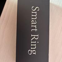 Smart ring anello che rileva i battiti e i passi