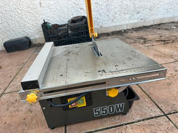 Taglia piastrelle  elettrico 550W