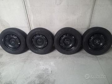Gomme estive 185/60 R 15 88 H Uniroyal