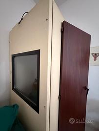 Cabina silente per esami audiometrici