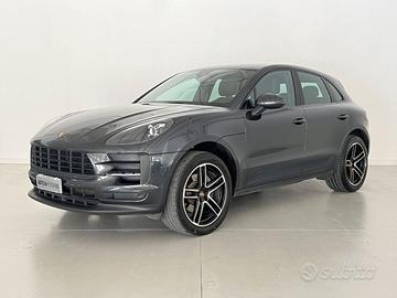 PORSCHE Macan 2.0