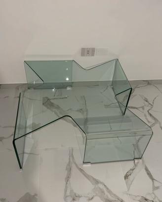 Tavolino in cristallo curvato  90x90