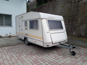 Roulotte Knauss sudwind 4 posti letto