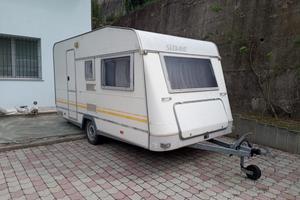 Roulotte Knauss sudwind 4 posti letto