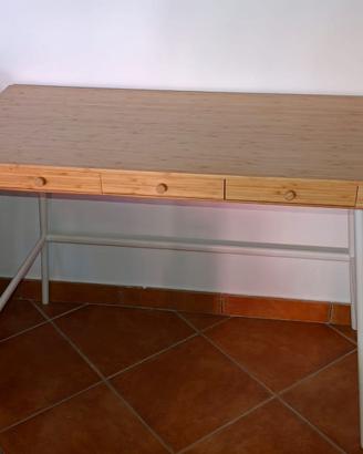 Scrivania Ikea Lillasen in bamboo