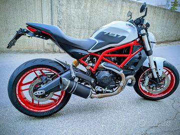 Ducati Monster 797