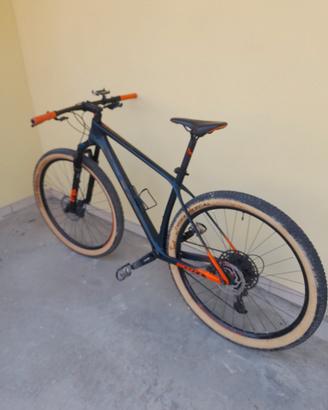 Scott scale 930 carbon