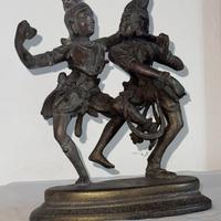 Statua vintage coppia danzante in bronzo andiano