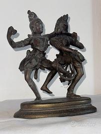 Statua vintage coppia danzante in bronzo andiano