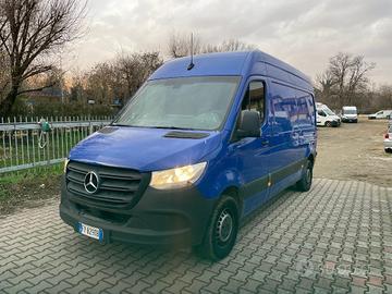 MERCEDES-BENZ Sprinter F32/33 311 CDI FWD TN Fur