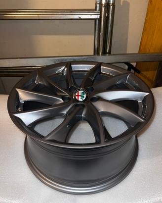 Cerchio ORIGINALE Alfa Romeo Giulia mod. Turbina