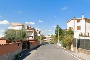 Ponte galeria accogliente bilocale arredato