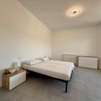 Camera privata con condivisione bagno