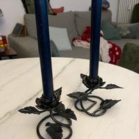 Set di portacandele in ferro battuto con roselline