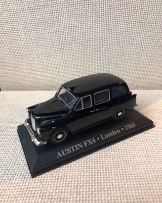 Modellino Austin Fx4 - London 1965