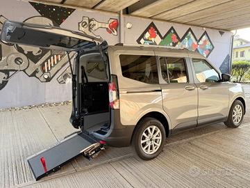 Ford Courier pianale ribassato - 4+1